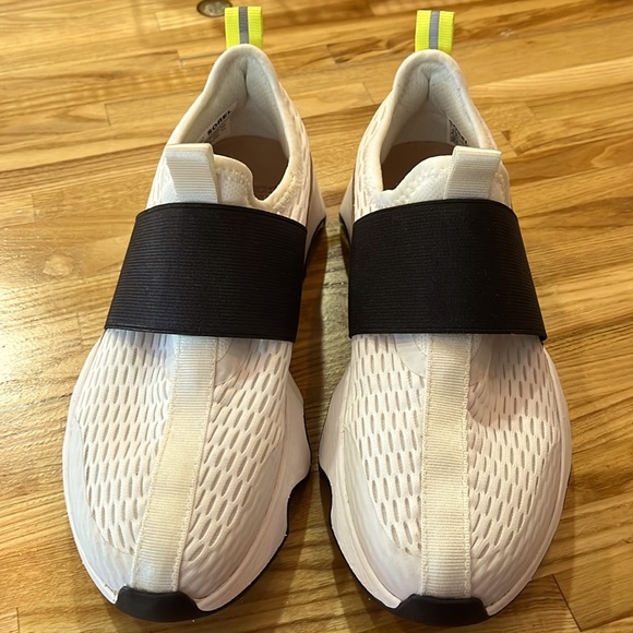 SOREL Women's Kinetic Impact Ii Strap Slip On Sneakers - Picture 1 of 5